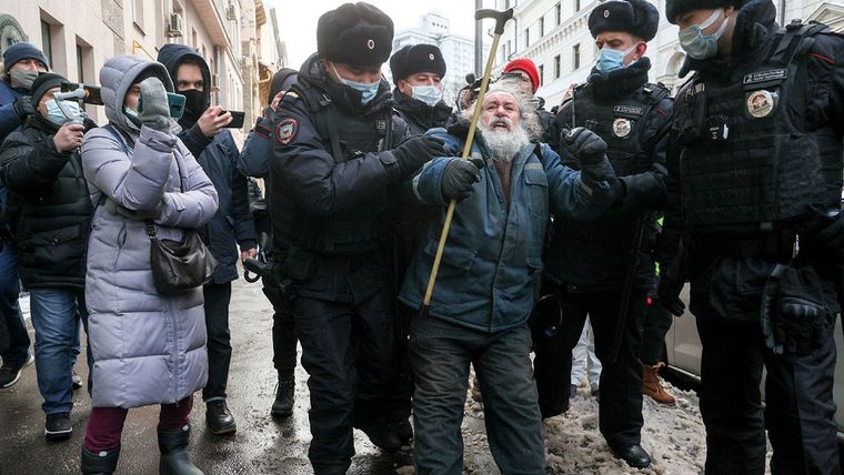 La Policía rusa detiene a un activista de Memorial Foto: The Moscow Times