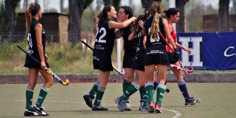 Festejo de Marista luego del golazo de Julia Huerta