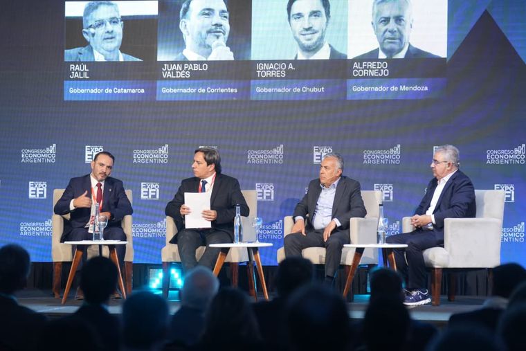 El panel federal en Expo EFI El panel federal en Expo EFI