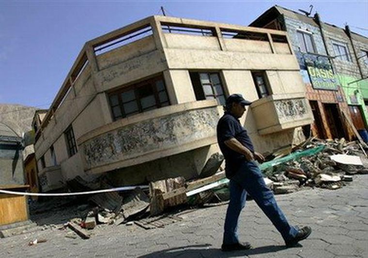 El sismo del 14 de noviembre dejó un saldo de 15.000 damnificados Foto: ap
