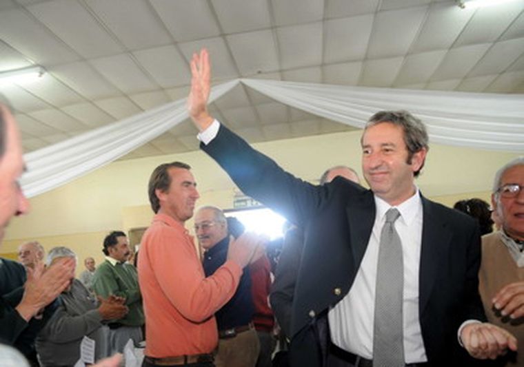 Cobos pidió en Pringles prudencia al campo. Foto: Prensa Senado