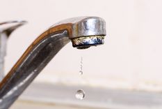 Aguas Mendocinas advirtieron la posibilidad de cortes en el servicio de agua potable. Aguas Mendocinas advirtieron la posibilidad de cortes en el servicio de agua potable.