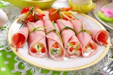 Con pocos ingredientes y en tiempo récord, disfruta de unos deliciosos rollitos de jamón. Foto: Shutterstock