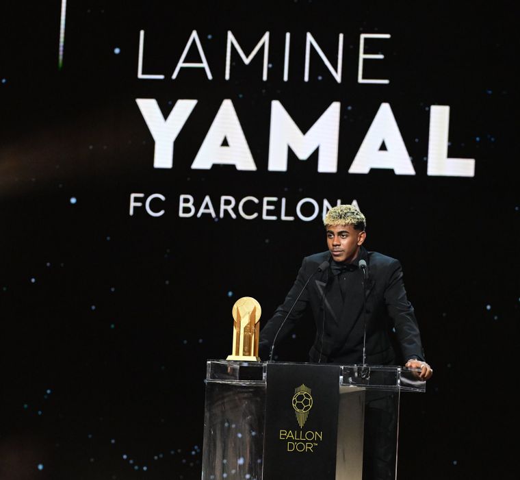 El posteo de Lamine Yamal tras quedar segundo en la gala del Balón de Oro 2025.