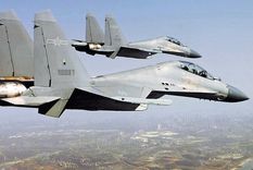 Estos son cazas chinos J-16. Foto: Business Insider.
