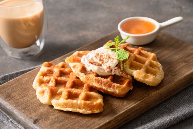 La receta de croffle nació en Corea del Sur y rápidamente se volvió viral gracias a su originalidad y textura irresistible. La receta de croffle nació en Corea del Sur y rápidamente se volvió viral gracias a su originalidad y textura irresistible.