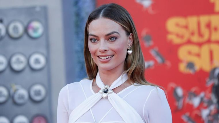 Foto: https://www.lavanguardia.com/gente/20221118/8611858/margot-robbie-sincera-sobre-lado-oscuro-fama-peligroso.html