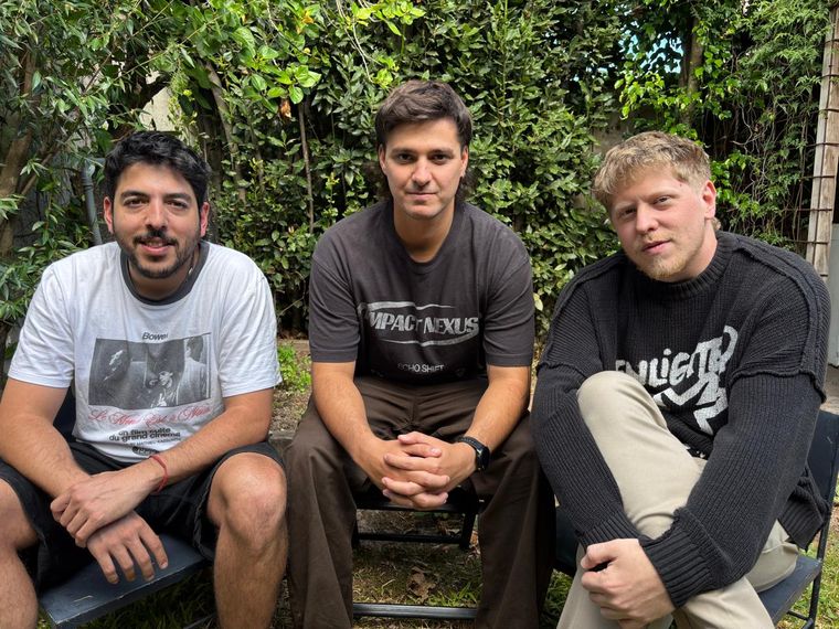 Sebastián Aspani, Co-Founder & Executive Producer; Manuel Montes de Oca, Co-Founder & AI Director y Bautista Vidal, Co-Founder & Creative Director. Sebastián Aspani, Co-Founder & Executive Producer; Manuel Montes de Oca, Co-Founder & AI Director y Bautista Vidal, Co-Founder & Creative Director.