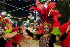 El desfile de Carnaval de Lincoln fue escenario de una tragedia con el fallecimiento de una joven que formaba parte de una tradicional comparsa de esa ciudad bonaerense.