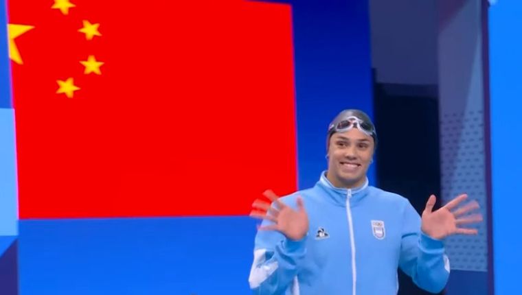 La organización de los JJOO confundió las banderas en las semifinales de 100 metros pecho femenino. Foto: Captura TyC Sports