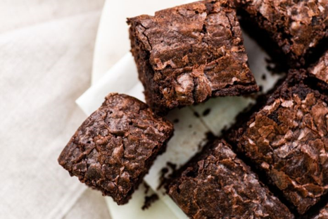 Seis estudiantes de una escuela de Toledo, Córdoba, requirieron atención médica tras consumir brownies con marihuana. Seis estudiantes de una escuela de Toledo, Córdoba, requirieron atención médica tras consumir brownies con marihuana.