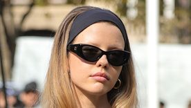 Lucir como en los 90 ya no será complicado después de este accesorio tendencia 2024 Foto: Elle