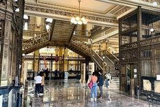 Con su fastuoso interior, el Palacio Postal es uno de los edificios más reconocidos de la calle de Tacuba, en el centro histórico de Ciudad de México. Foto: MARCOS GONZÁLEZ