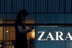 Zara Zara tiene 2.040 tiendas alrededor del mundo. Foto: vogue.mx