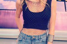 Julieta Prandi se anima a probar los jeans en tendencia Foto: Instagram