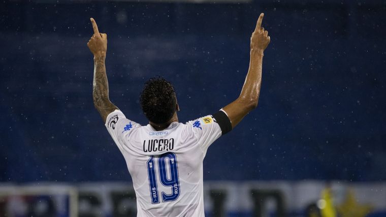 Para el Morro. Lucero festeja el gol de la victoria. Foto: Prensa Vélez