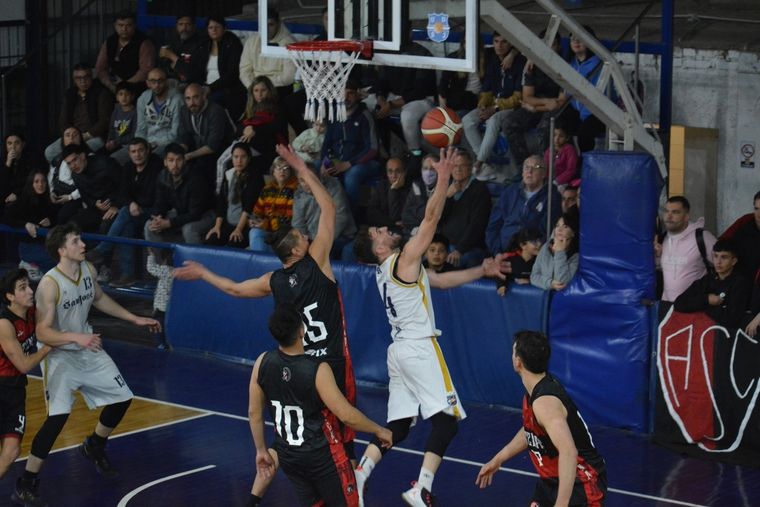 Tremendo clásico departamental Foto: Federación básquet de Mendoza