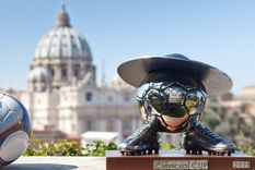 Incluso en el país más pequeño del mundo, la redonda ocupa un lugar significativo. Foto: X