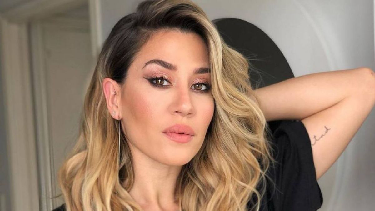 Jimena Barón llevó un look con un color que necesitás tener en tu armario