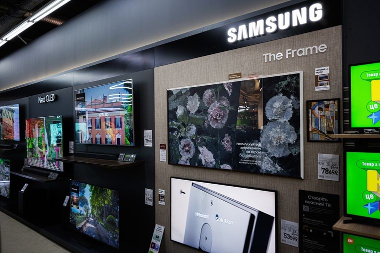 Raven Play destaca cómo la tecnología QLED mejoró su experiencia en TV. Raven Play destaca cómo la tecnología QLED mejoró su experiencia en TV.