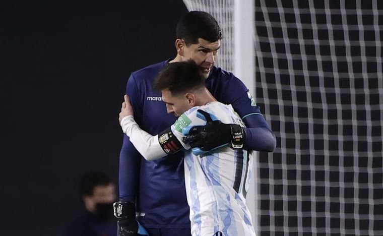 Carlos Lampe y su admiración por Messi. Foto: Instagram Lampe