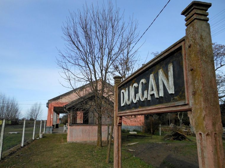Duggan es un pueblo bonaerense donde el paisaje rural y la tranquilidad siguen marcando el ritmo diario.