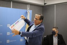 con denuncias de hipocresia y contradicciones, avanza la boleta unica papel