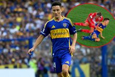 La tremenda patada de Ander Herrera a Alan Lescano. Foto: Fotobaires y captura TNT Sports