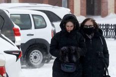 La madre de Alexei Navalny recibió el cuerpo de su hijo Foto: EFE La madre de Alexei Navalny recibió el cuerpo de su hijo Foto: EFE