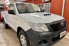 el usado del dia: impecable toyota hilux 2013