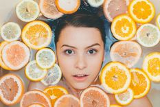La piel necesita extra hidratación todo el año, pero principalmente en verano. Foto: Estética Dental  - esteticadental.top/blog/brumas-faciales/