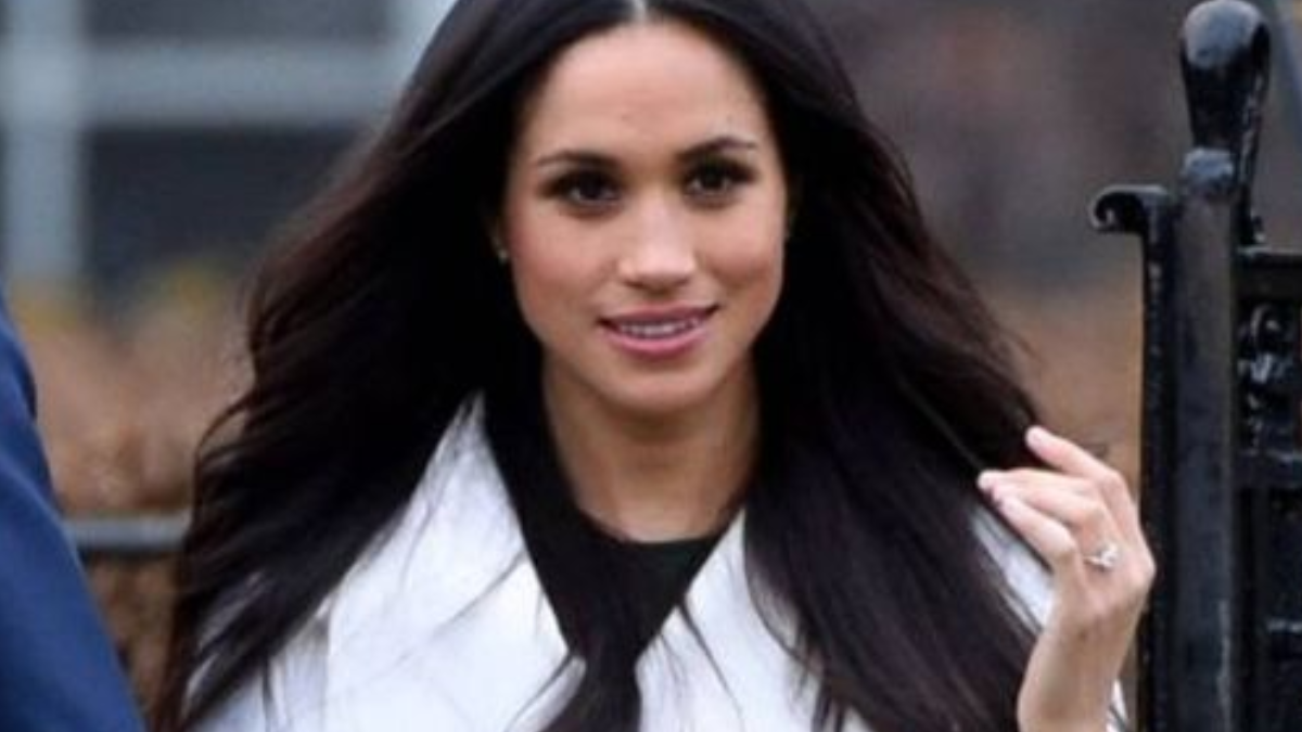 Meghan Markle deslumbró en blanco total en la una cumbre top
