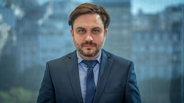 El legislador porteño hizo un comentario sobre la pornografía y luego se corrigió. El candidato de jefe de Gobierno porteño por La Libertad Avanza, Ramiro Marra. Foto: Julián Volpe/MDZ