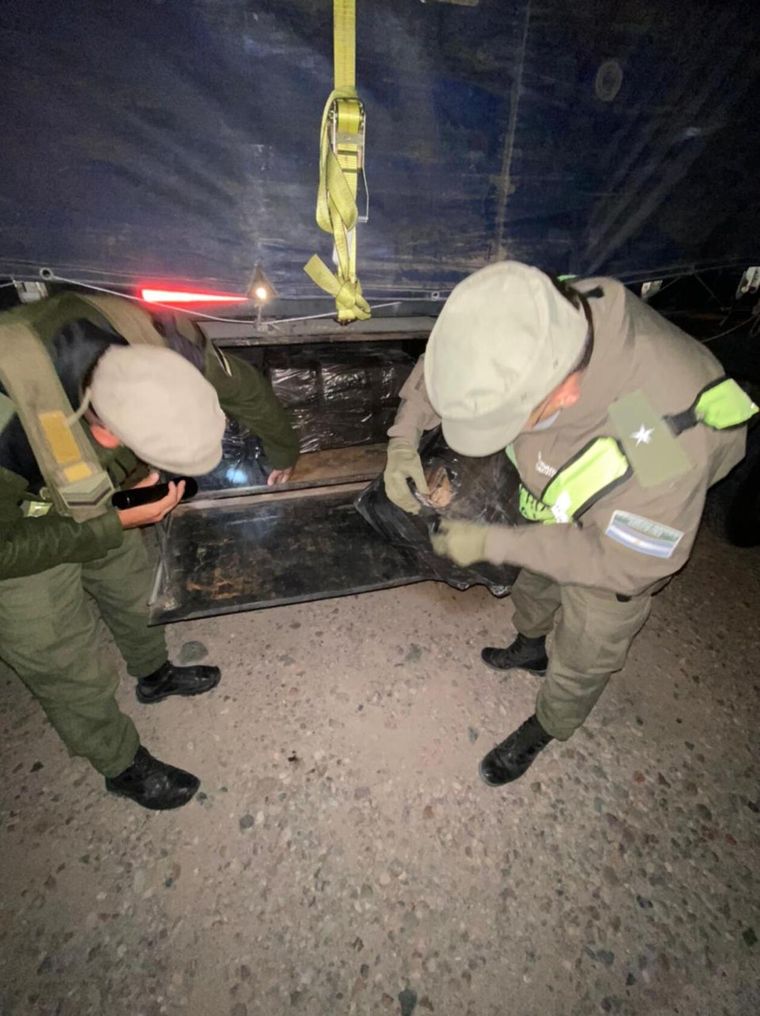 El camión tenía el cargamento oculto