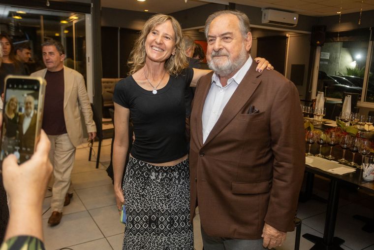 Diana Chiani junto a Michel Rolland. Diana Chiani junto a Michel Rolland.