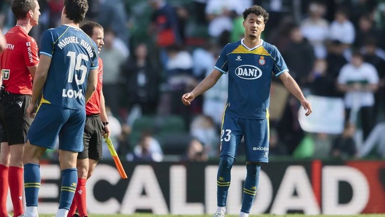 Se activó el protocolo antirracismo en Elche-Espanyol por La Liga de España.