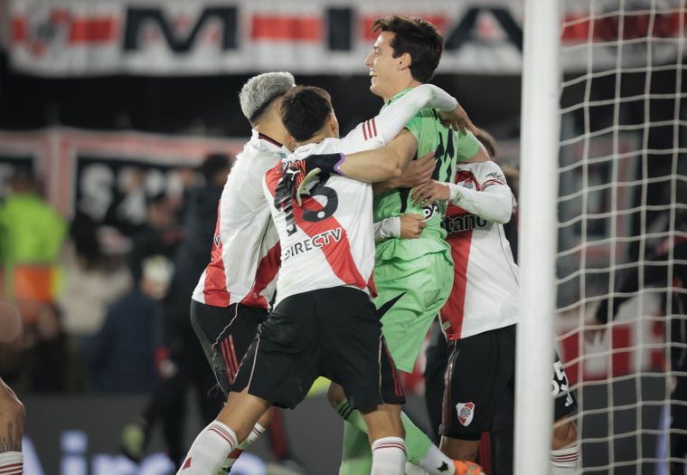 River venció a San Lorenzo en un partidazo de octavos de final en el Monumental.