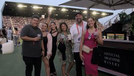 Influencers junto al enólogo de Bodega Trapiche, Sergio Case Foto: Gentileza