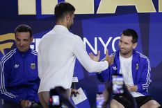 Lionel Messi y Novak Djokovic compartieron un distendido intercambio.