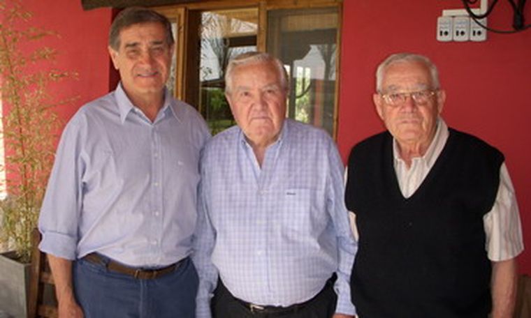 Italo, Aldo y Héctor, hijos de Vicente Carleti, fundador de la empresa. Foto: MDZ