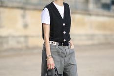 El chaleco será la compañía ideal para los jeans que veremos este 2024 Foto: Time for Fashion