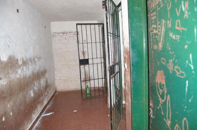 El hombre se ahorcó con un pedazo de tela en una comisaría de Guaymallén