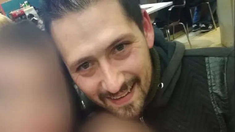 German Di Giovambattista, fue asesinado de un disparo luego de confrontar a los seis hombres que se encontraban fuera de su domicilio. German Di Giovambattista, fue asesinado de un disparo luego de confrontar a los seis hombres que se encontraban fuera de su domicilio.