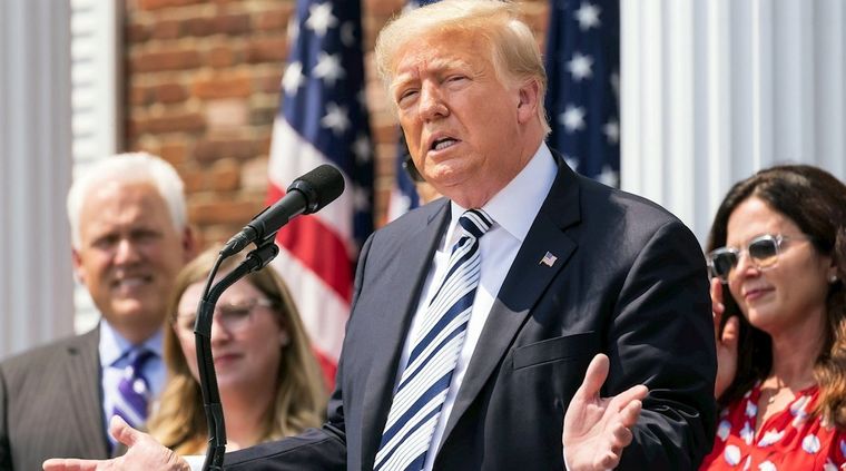 Trump, durante la conferencia que ofreció para explicar la demanda. Foto: Milenio