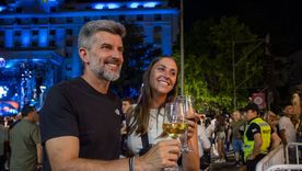 El intendente Ulpiano Suarez se mostró muy feliz por la convocatoria de la primera noche de la Peatonal del Vino. No te pierdas la galería de fotos al final de la nota. El intendente Ulpiano Suarez se mostró muy feliz por la convocatoria de la primera noche de la Peatonal del Vino. No te pierdas la galería de fotos al final de la nota.