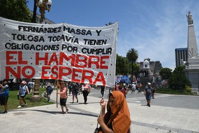 MDZol | Consignas contra el actual gobierno en la última manifestación de movimientos sociales. Foto: Télam.
