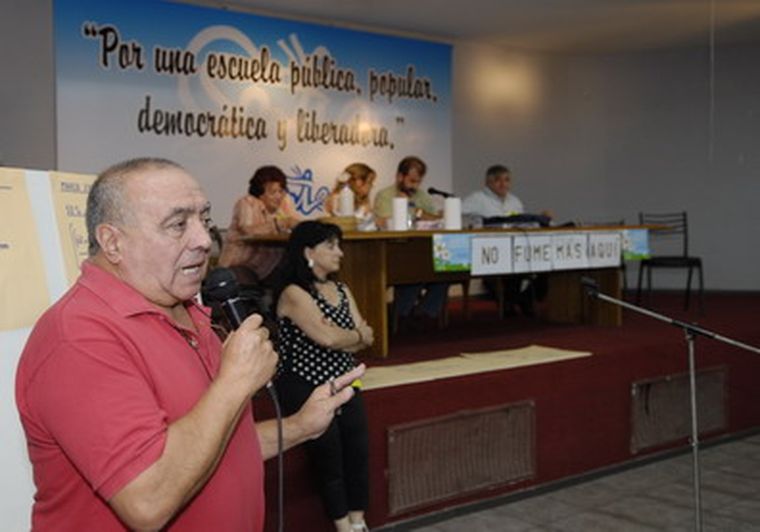 Los docentes llevan los mandatos escolares al plenario Foto: Marcelo Ruiz/MDZ