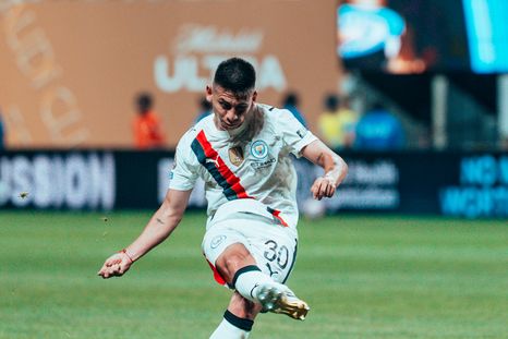 El Diablito Echeverri se lesionó tras su gran actuación en el 6-0 del City sobre Al Ain. El Diablito Echeverri se lesionó tras su gran actuación en el 6-0 del City sobre Al Ain.