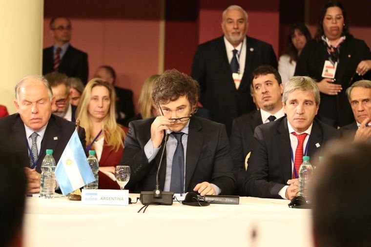 Javier Milei, el viernes, en la cumbre del Mercosur en Uruguay. Foto: Presidencia