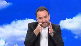 Adrián Pallares es uno de los conductores de Intrusos.